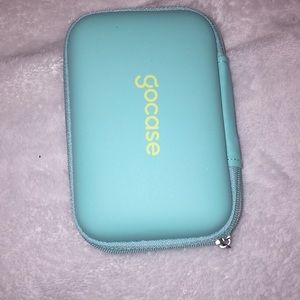 This is case to carry your headphones, even money